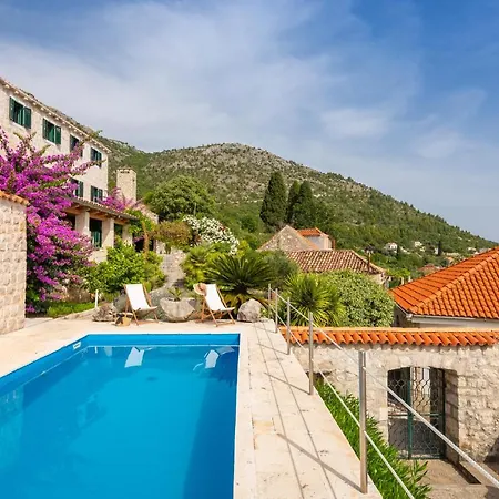 Schola Βίλα Brsečine