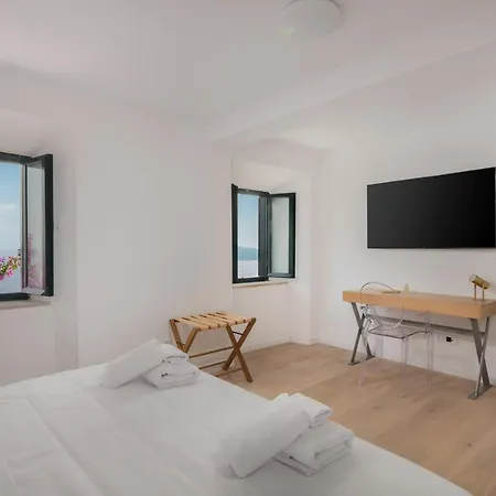 Schola Βίλα Brsečine